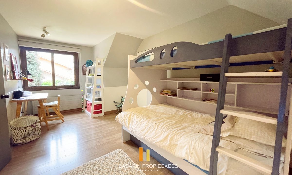 dorm 4
