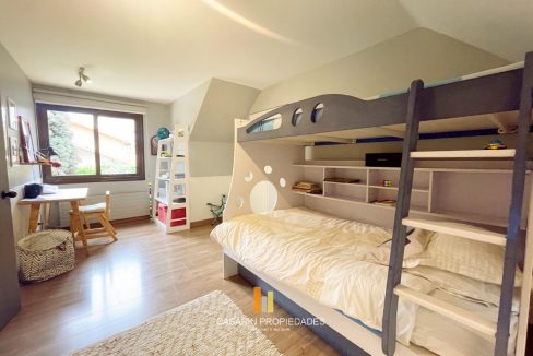 dorm 4