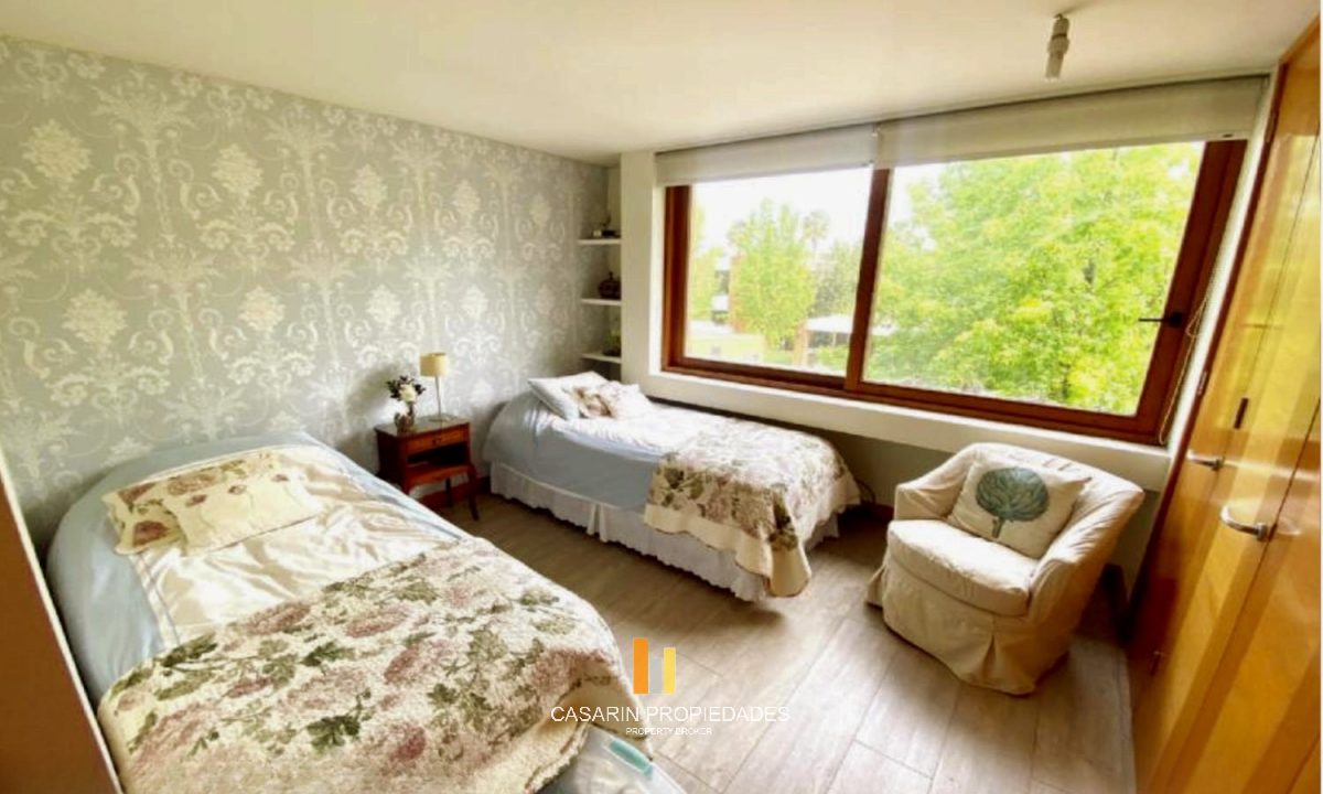dorm 2